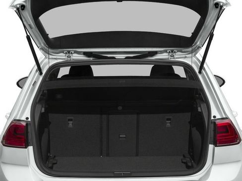 Used 2016 Volkswagen Golf 4-Door FWD image 13