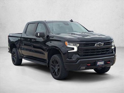 Used 2024 Chevrolet Silverado 1500 LT Trail Boss w/ LT Trail Boss Premium Package AWD/4WD image 3