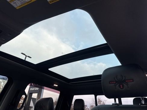 Used 2017 Ford F250 Lariat w/ Lariat Ultimate Package image 15