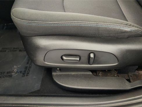 Used 2017 Chevrolet Cruze LT w/ Sun And Sound Package image 24