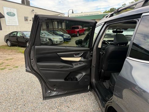 Used 2022 Subaru Ascent Limited w/ Technology Package AWD/4WD image 27