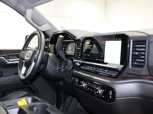 Used 2025 GMC Sierra 1500 SLT image 37