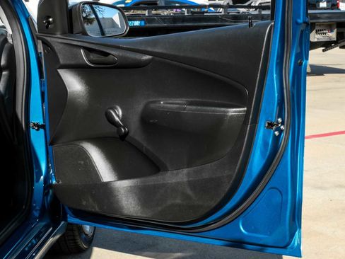 Used 2019 Chevrolet Spark LS image 37