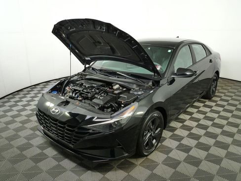 Used 2023 Hyundai Elantra SEL w/ Cargo Package FWD image 33