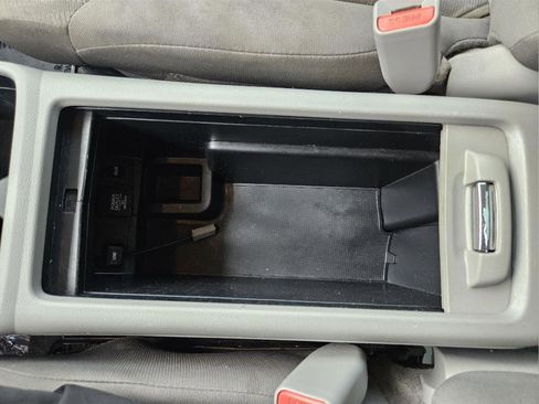 Used 2014 Honda CR-V LX image 24