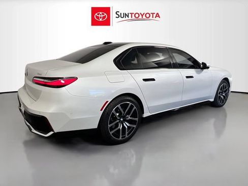 Used 2024 BMW 740i RWD image 4