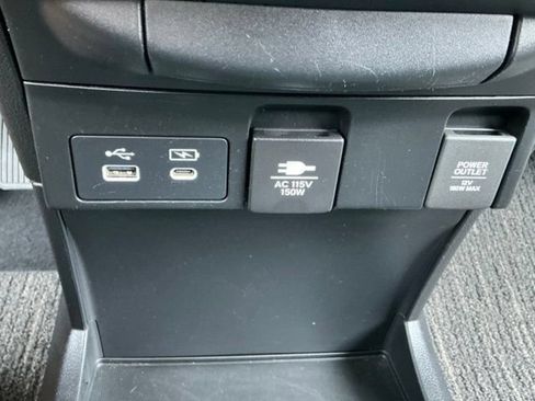 Used 2025 Honda Odyssey Touring image 29