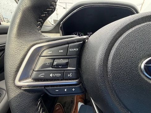 Used 2025 Subaru Outback Premium w/ Popular Package #1A AWD/4WD image 27