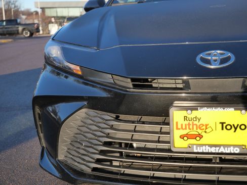 Certified 2025 Toyota Camry LE image 17