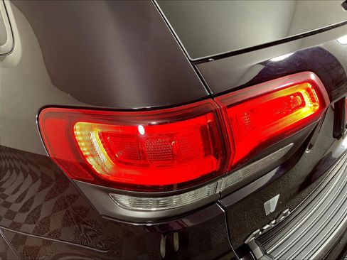 Used 2019 Jeep Grand Cherokee High Altitude AWD/4WD image 23