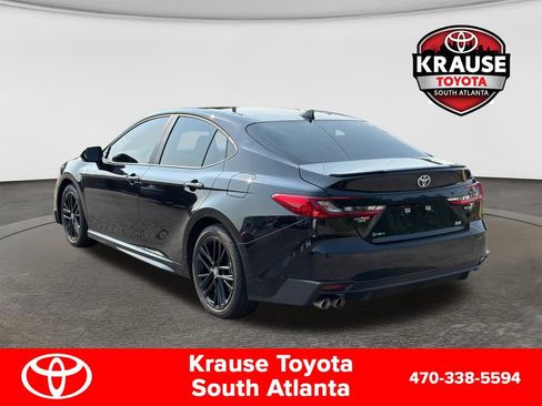 Used 2026 Toyota Camry SE FWD image 6