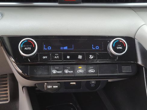 Certified 2025 Hyundai Elantra Sport image 21