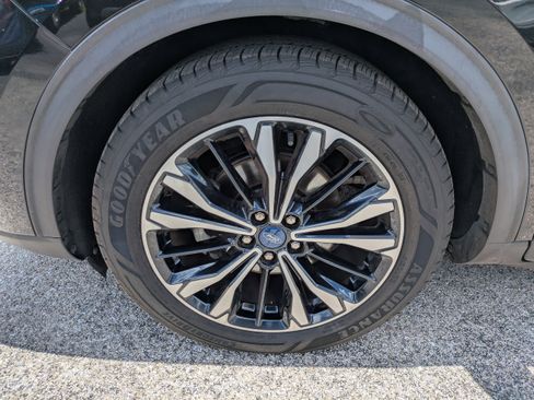 Used 2022 Ford Escape SE w/ SE Sport Appearance Package FWD image 11