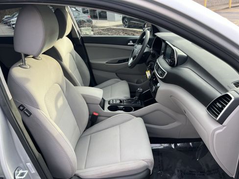 Used 2019 Hyundai Tucson SE image 24
