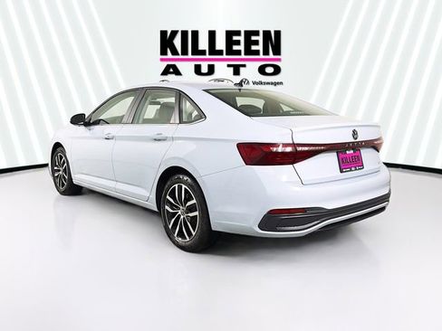 New 2026 Volkswagen Jetta SE FWD image 5