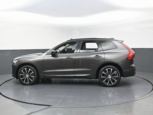 Used 2023 Volvo XC60 B5 Plus image 6