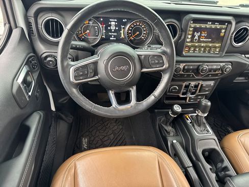 Used 2023 Jeep Wrangler Unlimited Sahara w/ Cold Weather Group image 15