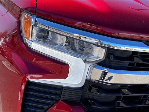 Used 2024 Chevrolet Silverado 1500 LT w/ Z71 Off-Road Package AWD/4WD image 28
