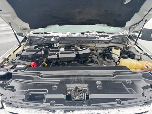 Used 2017 Ford F250 Lariat w/ FX4 Off-Road Package image 39