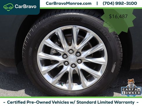 Certified 2019 Buick Enclave Essence FWD image 12