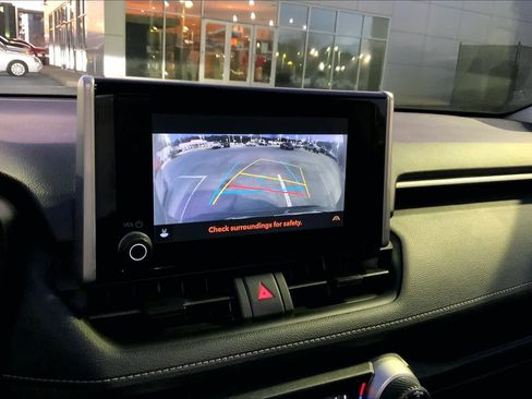 Used 2024 Toyota RAV4 XLE image 27