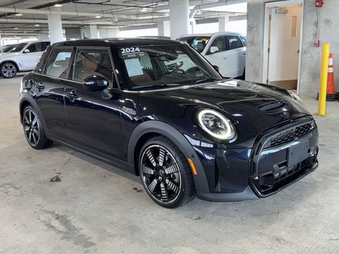 Used 2024 MINI Cooper S FWD image 2