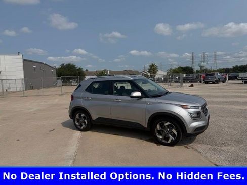 Used 2025 Hyundai Venue SEL FWD image 2