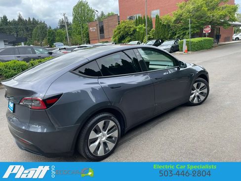 Used 2023 Tesla Model Y Long Range AWD/4WD image 14