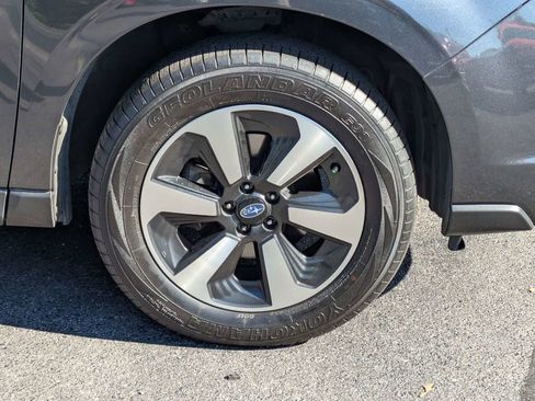 Used 2017 Subaru Forester 2.5i Limited AWD/4WD image 11