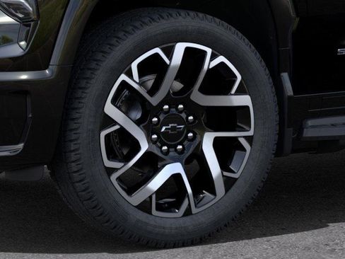 New 2025 Chevrolet Silverado EV RST image 9