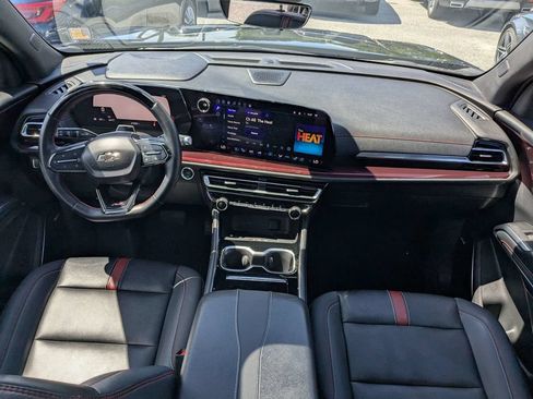 Used 2024 Chevrolet Traverse RS w/ LPO, Floor Liner Package AWD/4WD image 14