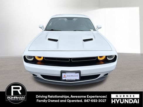 Used 2021 Dodge Challenger SXT image 3