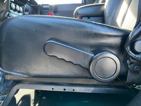 Used 2013 Jeep Wrangler Freedom Edition image 14