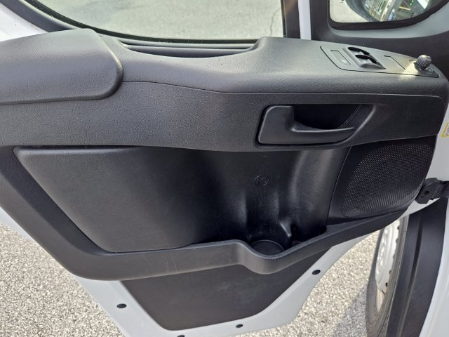 Used 2025 RAM ProMaster 2500 w/ Convenience Group FWD image 15
