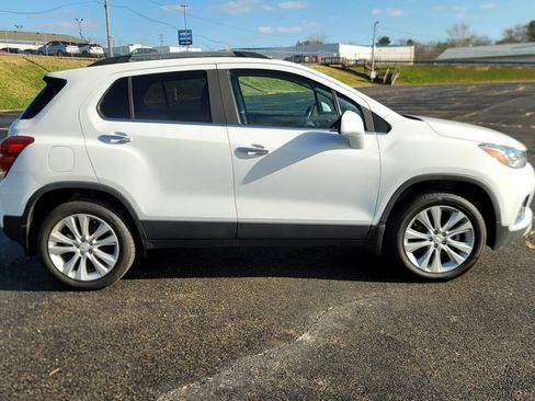 Used 2018 Chevrolet Trax Premier w/ LPO, Cargo Package image 14