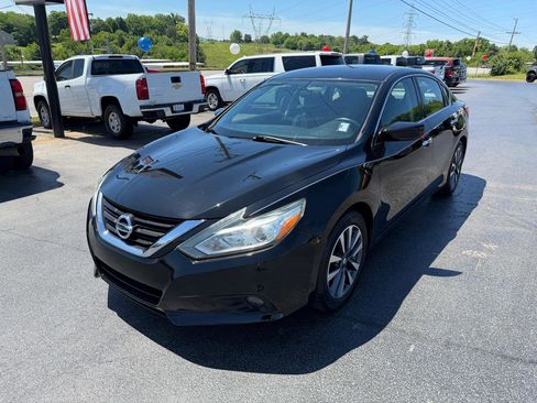 Used 2017 Nissan Altima 2.5 SV FWD image 8