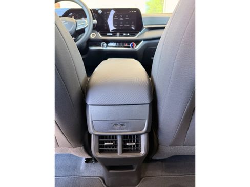 New 2026 Chevrolet Equinox LT w/ Midnight Edition FWD image 15
