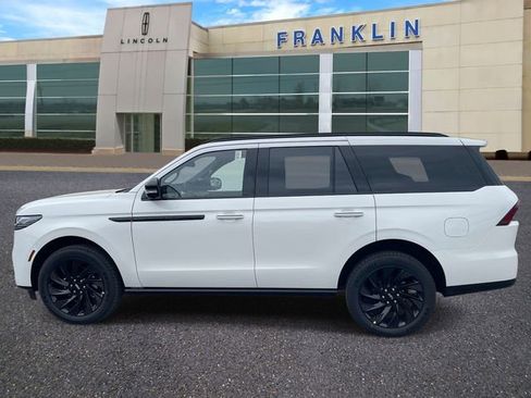 New 2026 Lincoln Navigator Reserve AWD/4WD image 4