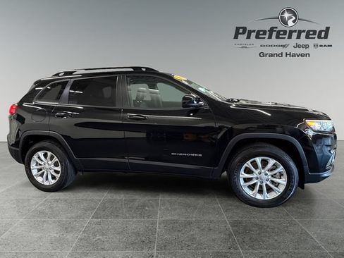 Used 2022 Jeep Cherokee Latitude Lux AWD/4WD image 8