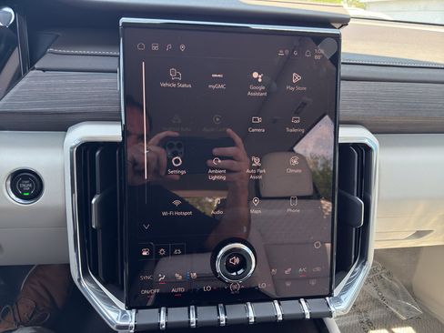 New 2026 GMC Acadia Denali w/ Super Cruise Package FWD image 29