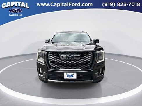 Used 2023 GMC Yukon Denali Ultimate w/ LPO, Floor Liner Package image 3