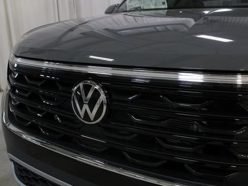 New 2026 Volkswagen Atlas Cross Sport SE AWD/4WD image 32