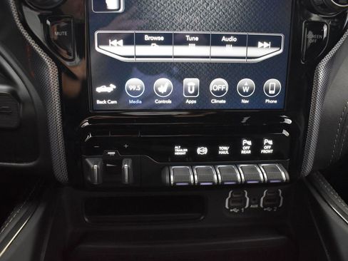 Used 2020 RAM 2500 Limited image 20