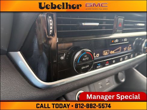 Used 2021 Nissan Rogue SL w/ Premium Package AWD/4WD image 25