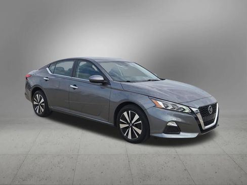 Used 2022 Nissan Altima 2.5 SV image 8