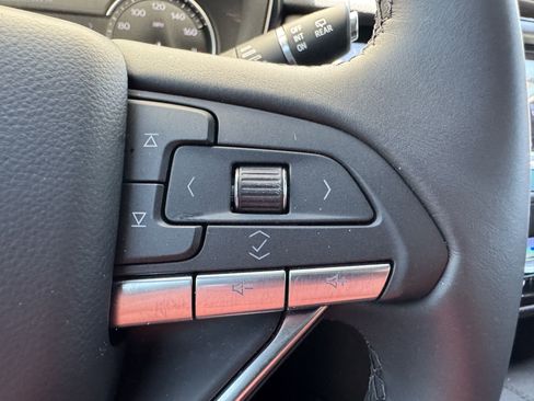 New 2025 Cadillac XT6 Luxury image 31