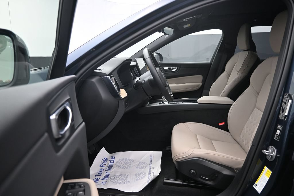 Certified 2026 Volvo XC60 B5 Plus AWD/4WD image 11