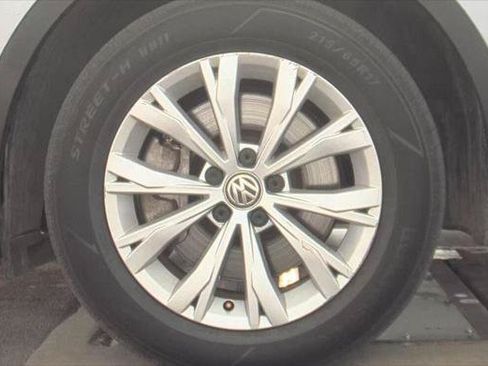 Used 2020 Volkswagen Tiguan S w/ 3rd Row Seat Package AWD/4WD image 13