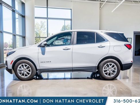 Used 2024 Chevrolet Equinox LT FWD image 2