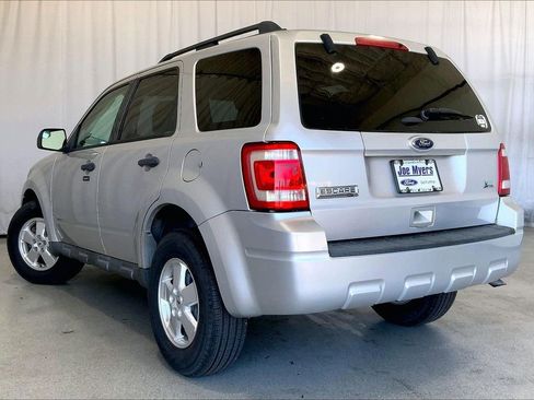 Used 2011 Ford Escape XLT image 5